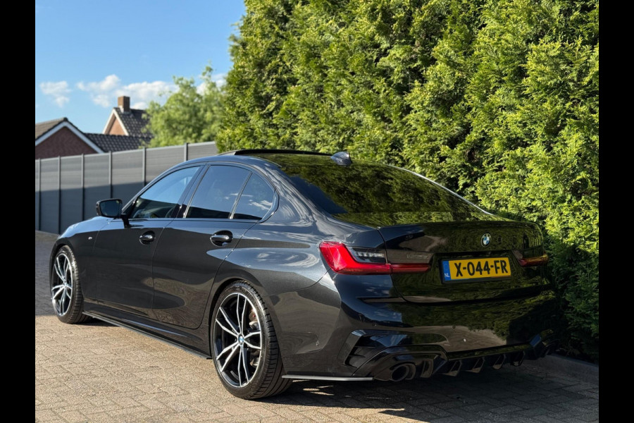 BMW 3-serie 330i High Executive M-Pakket Laser 360°
