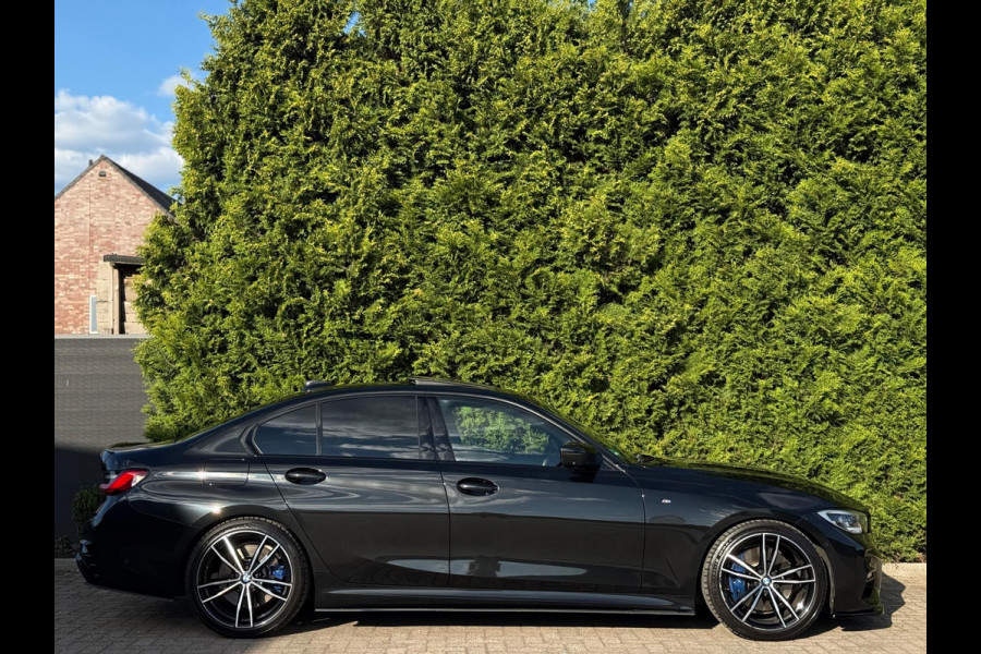 BMW 3-serie 330i High Executive M-Pakket Laser 360°