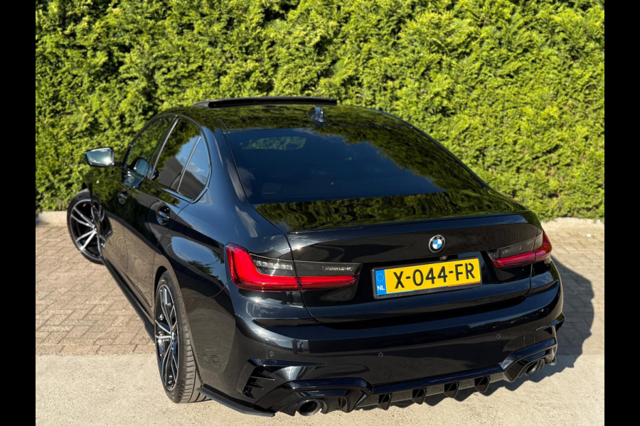 BMW 3-serie 330i High Executive M-Pakket Laser 360°