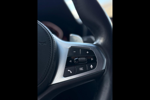 BMW 3-serie 330i High Executive M-Pakket Laser 360°