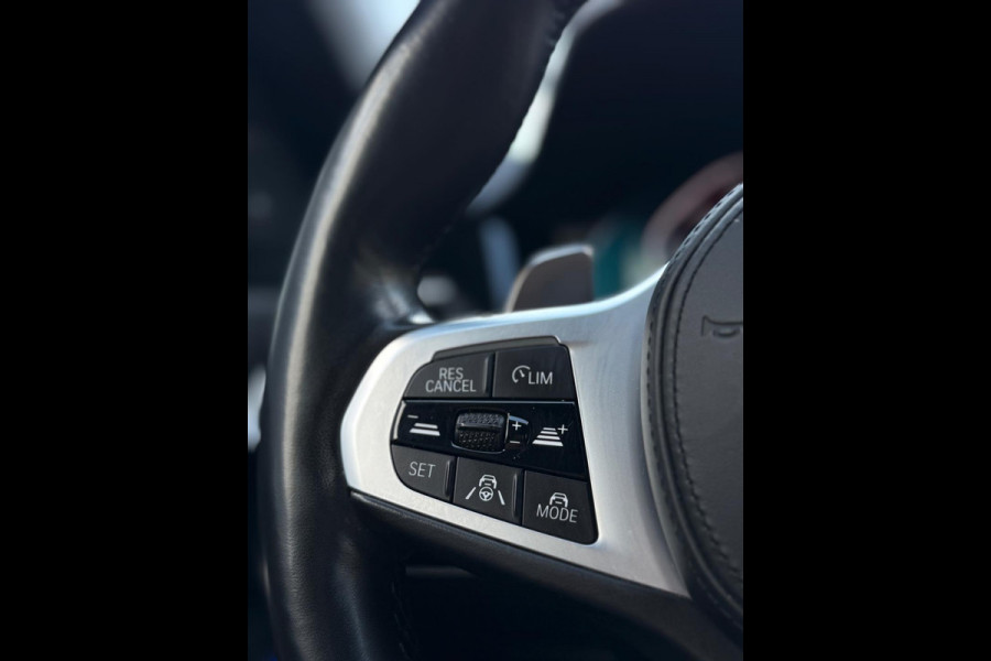 BMW 3-serie 330i High Executive M-Pakket Laser 360°