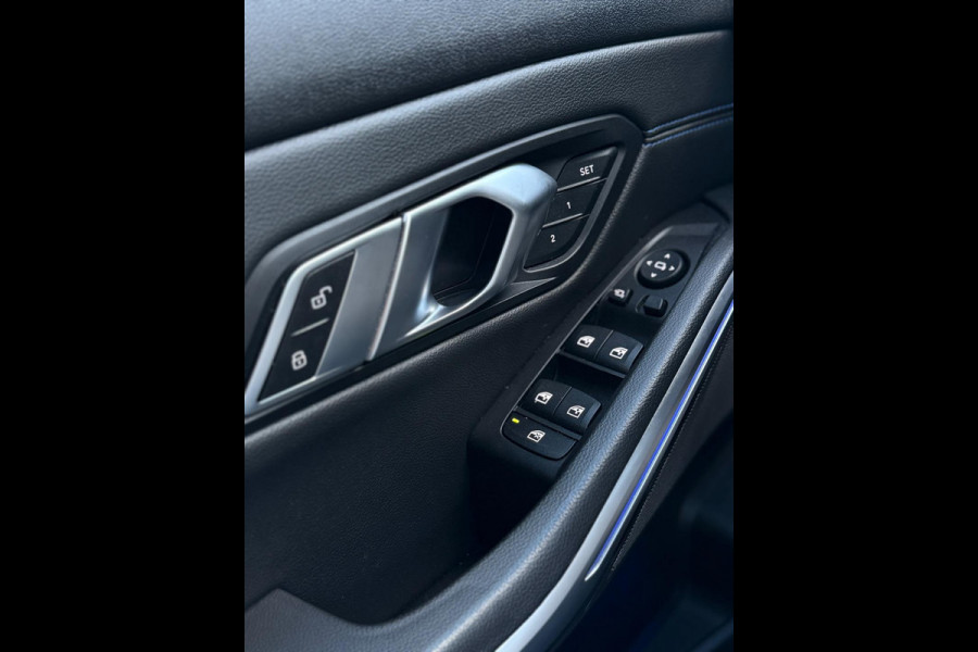 BMW 3-serie 330i High Executive M-Pakket Laser 360°