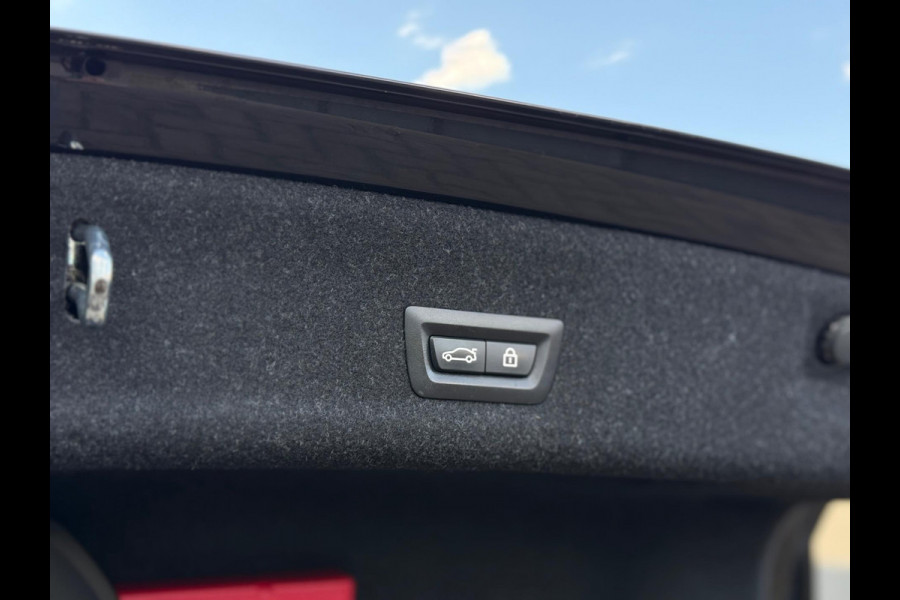 BMW 3-serie 330i High Executive M-Pakket Laser 360°