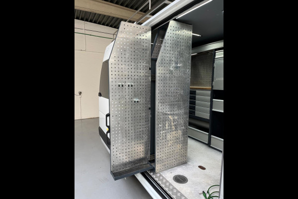 Renault Master Servicewagen + Imperiaal T35 2.3 dCi 145pk euro6 L2H2 BOTT Inrichting, Victron omvormer, Standkachel, RIJKLAARPRIJS