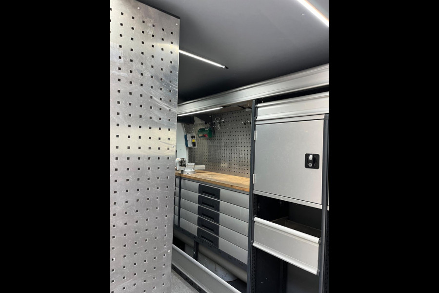 Renault Master Servicewagen T35 2.3 dCi 145pk euro6 L2H2 BOTT Inrichting, Victron omvormer, Standkachel, Trekhaak, RIJKLAARPRIJS!