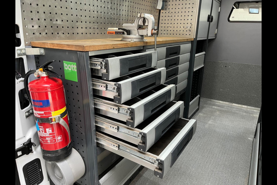 Renault Master Servicewagen T35 2.3 dCi 145pk euro6 L2H2 BOTT Inrichting, Victron omvormer, Standkachel, Trekhaak, RIJKLAARPRIJS!
