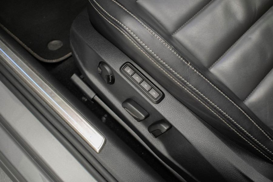 Volkswagen Golf 2.0 TSI 4Motion R |Pano|Memory|DynAudio|DCC|Leder|