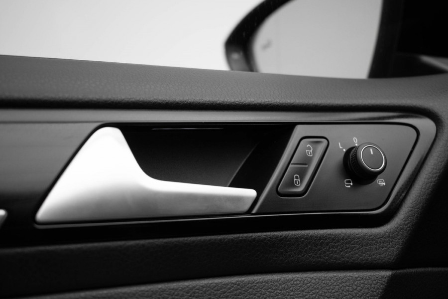 Volkswagen Golf 2.0 TSI 4Motion R |Pano|Memory|DynAudio|DCC|Leder|