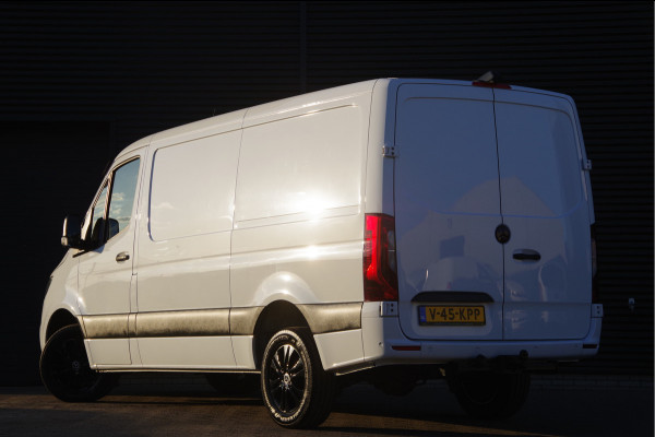 Mercedes-Benz Sprinter 319 3.0 CDI V6 L2H1 AUT. LED, 3.5T TREKHAAK, CAMERA, NAVI, APPLE CARPLAY, ZONNEKLEP, GEVEERDE BEST. STOEL