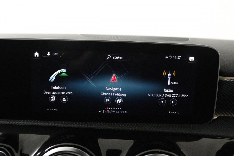 Mercedes-Benz A-Klasse 180 Business Solution Luxury (SFEERVERLICHTING, STOELVERWARMING, 1e EIGENAAR, ACHTERUITRIJCAMERA)