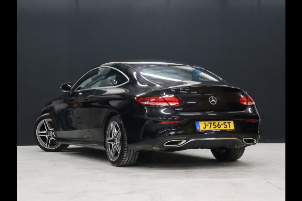 Mercedes-Benz C-Klasse Coupé 200 AMG [SFEERVERLICHTING, APPLE CARPLAY, ANDROID, CAMERA, VOL LEDER, CRUISE, STOELEN ELEKTRISCH, FLIPPERS, NIEUWSTAAT]