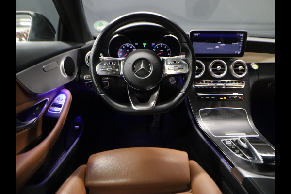 Mercedes-Benz C-Klasse Coupé 200 AMG [SFEERVERLICHTING, APPLE CARPLAY, ANDROID, CAMERA, VOL LEDER, CRUISE, STOELEN ELEKTRISCH, FLIPPERS, NIEUWSTAAT]