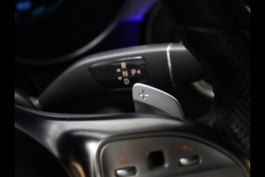 Mercedes-Benz C-Klasse Coupé 200 AMG [SFEERVERLICHTING, APPLE CARPLAY, ANDROID, CAMERA, VOL LEDER, CRUISE, STOELEN ELEKTRISCH, FLIPPERS, NIEUWSTAAT]