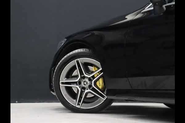 Mercedes-Benz C-Klasse Coupé 200 AMG [SFEERVERLICHTING, APPLE CARPLAY, ANDROID, CAMERA, VOL LEDER, CRUISE, STOELEN ELEKTRISCH, FLIPPERS, NIEUWSTAAT]