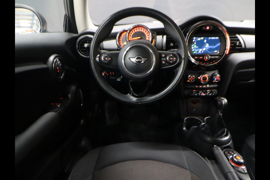 MINI Mini 1.5 One Sport [APPLE CARPLAY, CRUISE CONTROL, JCW VELGEN, CLIMATE CONTROL, NAVIGATIE, NIEUWSTAAT]