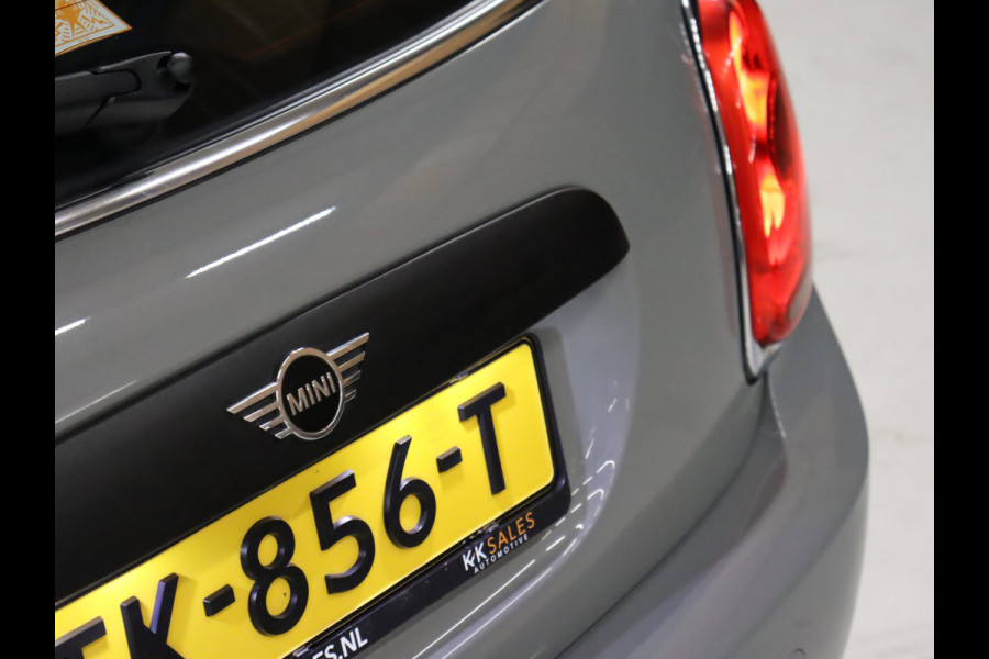 MINI Mini 1.5 One Sport [APPLE CARPLAY, CRUISE CONTROL, JCW VELGEN, CLIMATE CONTROL, NAVIGATIE, NIEUWSTAAT]