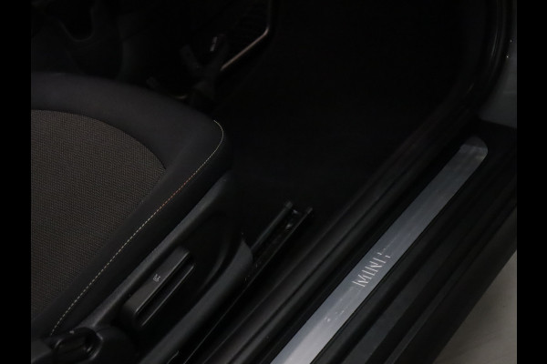 MINI Mini 1.5 One Sport [APPLE CARPLAY, CRUISE CONTROL, JCW VELGEN, CLIMATE CONTROL, NAVIGATIE, NIEUWSTAAT]