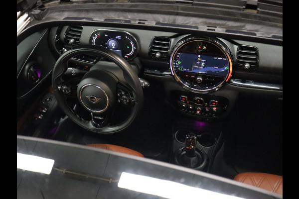 MINI Clubman 1.5 Cooper Richmond Park Edition DIGITAL DASH, CRUISE CONTROL, APPLE CARPLAY, SCHUIFKANTELDAK, HARMAN KARDON AUDIO,  VOL LEDER, PDC, STOELVERWARMING, NAVIGATIE, NIEUWSTAAT]