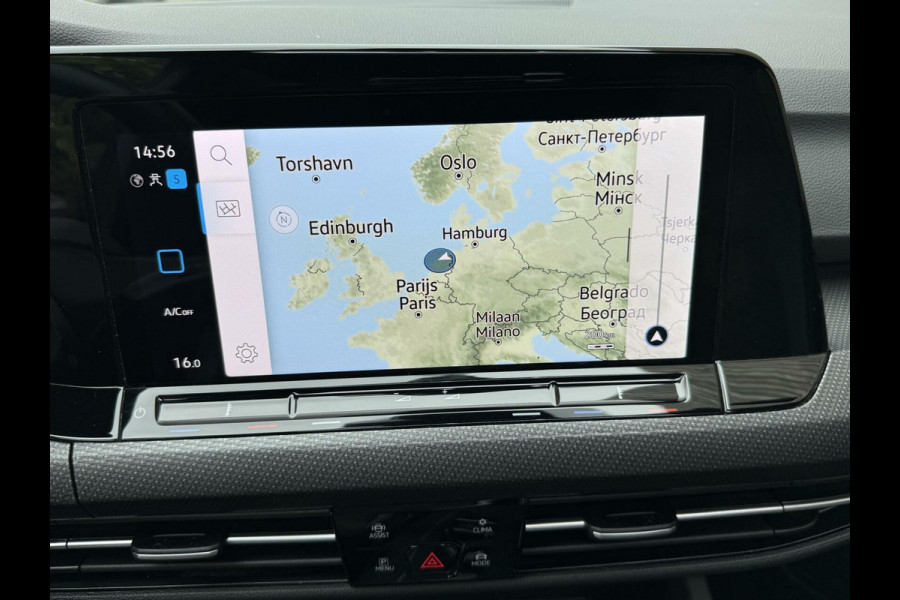 Volkswagen Golf 1.5 eTSI R-Line Automaat | Panoramadak | LED | Black Style | Harman/Kardon HiFi | Achteruitrijcamera | Sfeerverlichting | Trekha