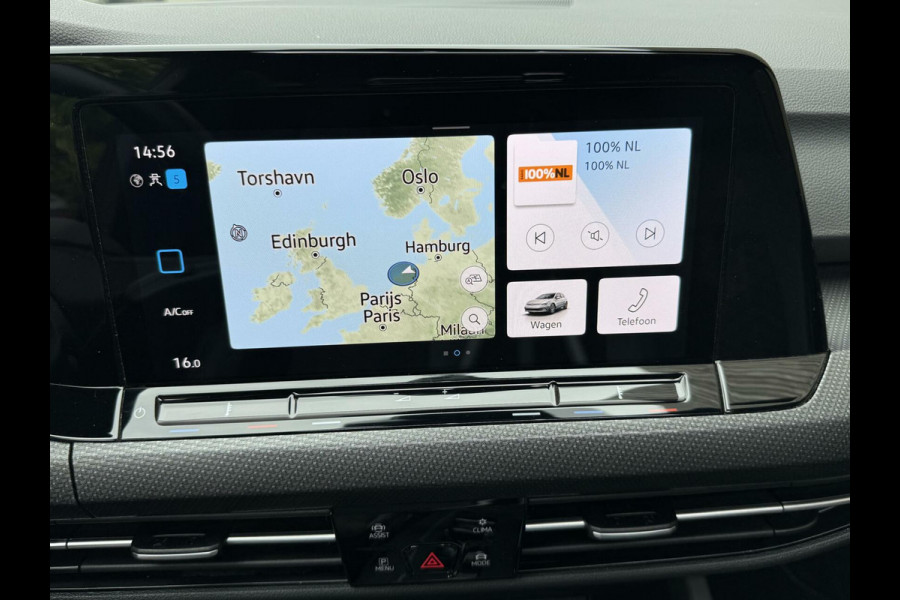 Volkswagen Golf 1.5 eTSI R-Line Automaat | Panoramadak | LED | Black Style | Harman/Kardon HiFi | Achteruitrijcamera | Sfeerverlichting | Trekha