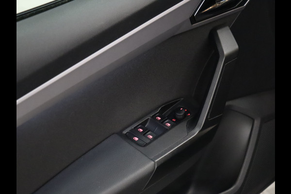 Seat Ibiza 1.0 TSI FR Business Intense [ADAPTIVE CRUISE CONTROL, APPLE CARPLAY, CAMERA, DIGITAL DASH, FLIPPERS, PDC V+A, CLIMATE CONTROL, NAVIGATIE,NIEUWSTAAT]