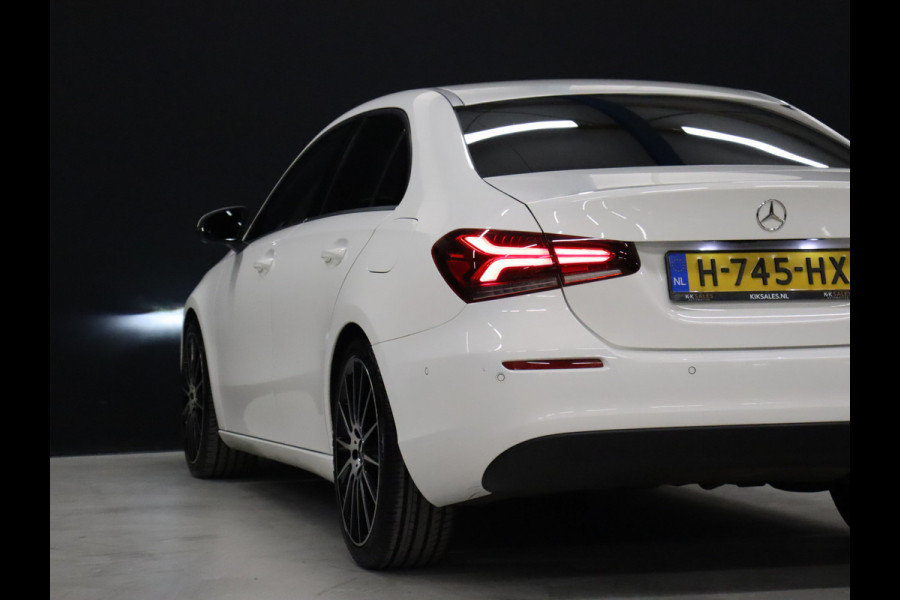 Mercedes-Benz A-Klasse 200 Business Solution [APPLE CARPLAY, ANDROID, SPORTSTOELEN, CAMERA, CRUISE CONTROL, CLIMATE CONTROL, 18" LM VELG, NIEUWSTAAT]