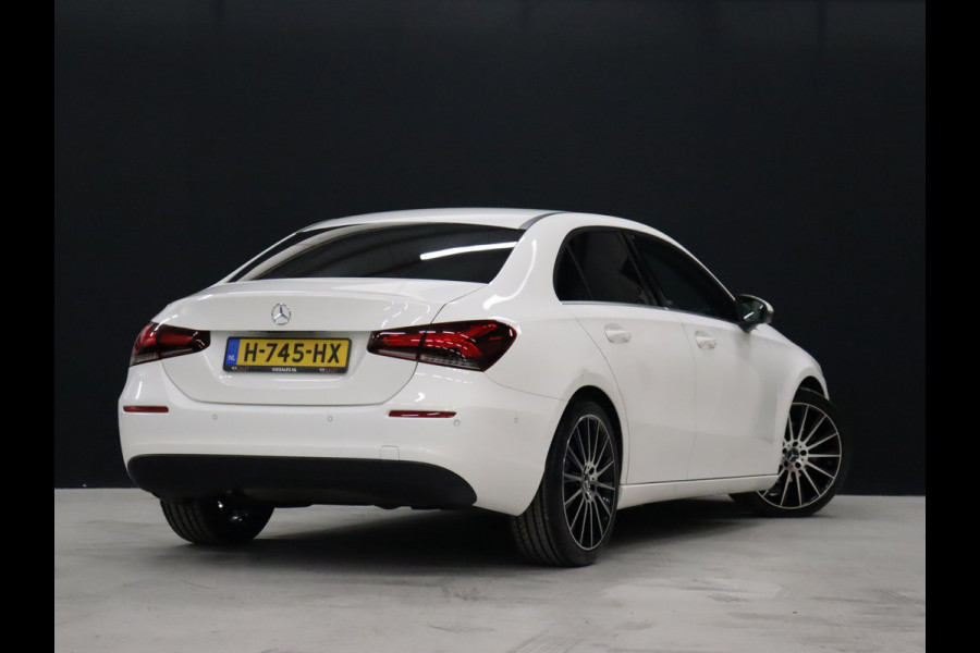 Mercedes-Benz A-Klasse 200 Business Solution [APPLE CARPLAY, ANDROID, SPORTSTOELEN, CAMERA, CRUISE CONTROL, CLIMATE CONTROL, 18" LM VELG, NIEUWSTAAT]