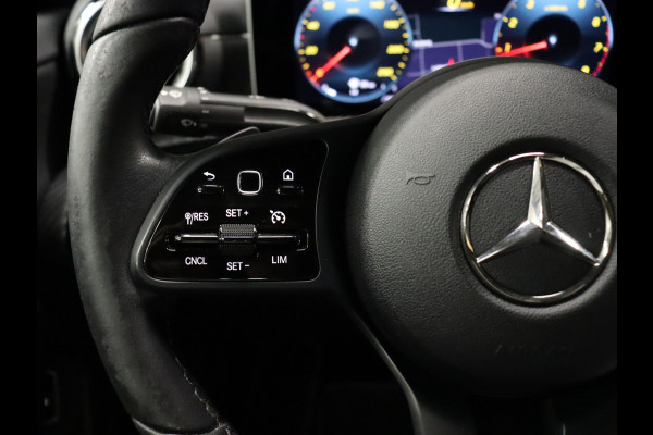 Mercedes-Benz A-Klasse 200 Business Solution [APPLE CARPLAY, ANDROID, SPORTSTOELEN, CAMERA, CRUISE CONTROL, CLIMATE CONTROL, 18" LM VELG, NIEUWSTAAT]