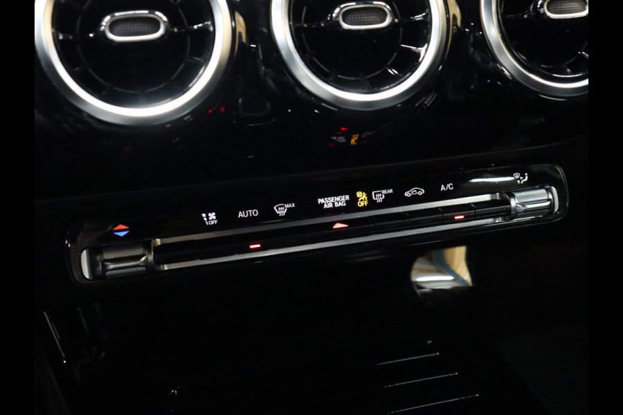 Mercedes-Benz A-Klasse 200 Business Solution [APPLE CARPLAY, ANDROID, SPORTSTOELEN, CAMERA, CRUISE CONTROL, CLIMATE CONTROL, 18" LM VELG, NIEUWSTAAT]