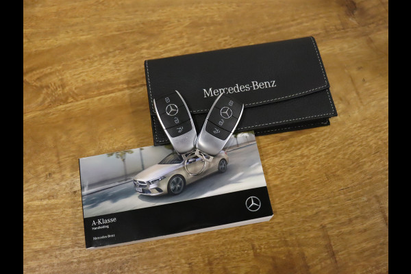 Mercedes-Benz A-Klasse 200 Business Solution [APPLE CARPLAY, ANDROID, SPORTSTOELEN, CAMERA, CRUISE CONTROL, CLIMATE CONTROL, 18" LM VELG, NIEUWSTAAT]