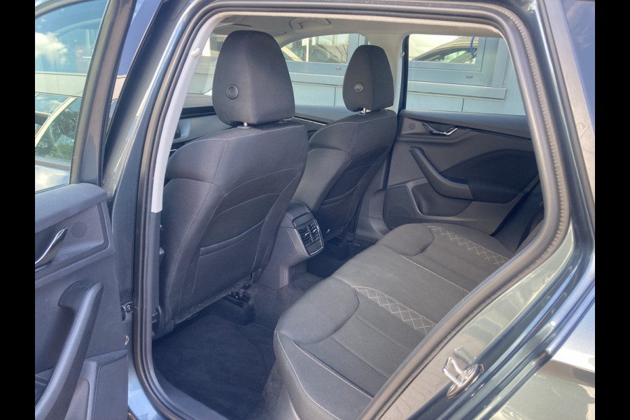Škoda Kamiq 1.0 TSi 110pk DSG Ambition CLIMA/CARPLAY/CRUISE/LED/PDC