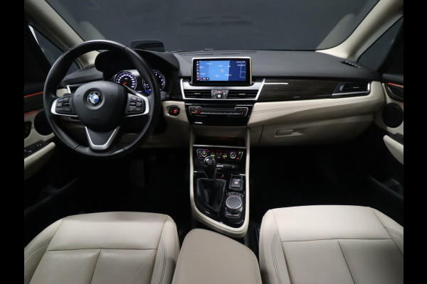 BMW 2 Serie Gran Tourer 218i High Executive Edition [HEAD-UP DISPLAY, NAVIGATIE, PDC V+A, STOELVERWARMING, CRUISE CONTROL, VOL LEDER, ELEKTRISCHE ACHTERKLEP, NIEUWSTAAT]