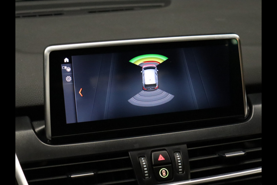 BMW 2 Serie Gran Tourer 218i High Executive Edition [HEAD-UP DISPLAY, NAVIGATIE, PDC V+A, STOELVERWARMING, CRUISE CONTROL, VOL LEDER, ELEKTRISCHE ACHTERKLEP, NIEUWSTAAT]