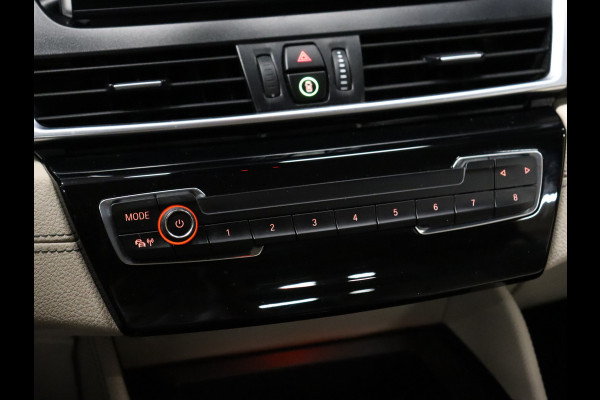 BMW 2 Serie Gran Tourer 218i High Executive Edition [HEAD-UP DISPLAY, NAVIGATIE, PDC V+A, STOELVERWARMING, CRUISE CONTROL, VOL LEDER, ELEKTRISCHE ACHTERKLEP, NIEUWSTAAT]