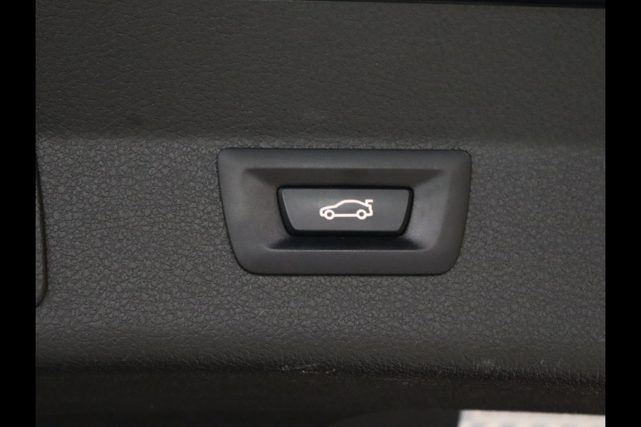 BMW 2 Serie Gran Tourer 218i High Executive Edition [HEAD-UP DISPLAY, NAVIGATIE, PDC V+A, STOELVERWARMING, CRUISE CONTROL, VOL LEDER, ELEKTRISCHE ACHTERKLEP, NIEUWSTAAT]