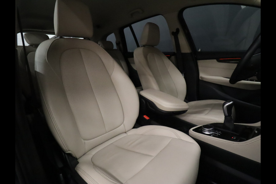 BMW 2 Serie Gran Tourer 218i High Executive Edition [HEAD-UP DISPLAY, NAVIGATIE, PDC V+A, STOELVERWARMING, CRUISE CONTROL, VOL LEDER, ELEKTRISCHE ACHTERKLEP, NIEUWSTAAT]