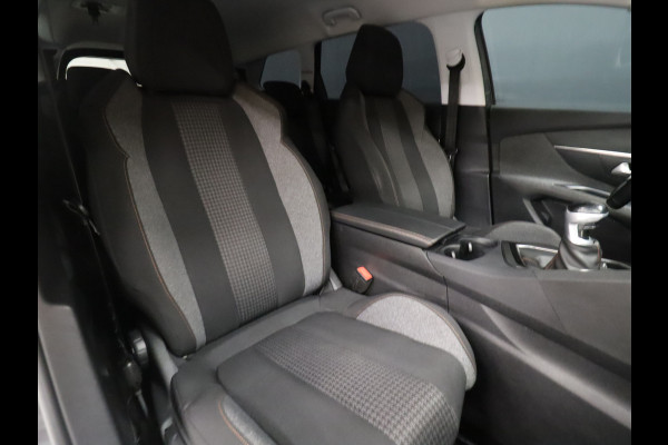 Peugeot 5008 1.2 PureTech Blue Lease Executive 7P [APPLE CARPLAY, CAMERA, TREKHAAK, NAVIGATIE, CRUISE CONTROL, DIGITAL DASH, NIEUWSTAAT]