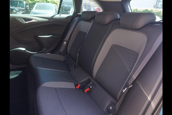 Opel Astra Sports Tourer 1.2 Business Elegance Afn Trekhaak