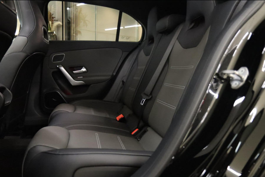 Mercedes-Benz A-Klasse AMG 35 4MATIC PANO/LANEASSIST/BURM/MEMORYST/BOMVOL
