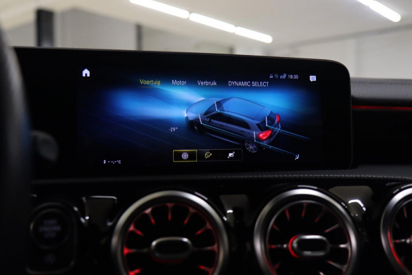 Mercedes-Benz A-Klasse AMG 35 4MATIC PANO/LANEASSIST/BURM/MEMORYST/BOMVOL