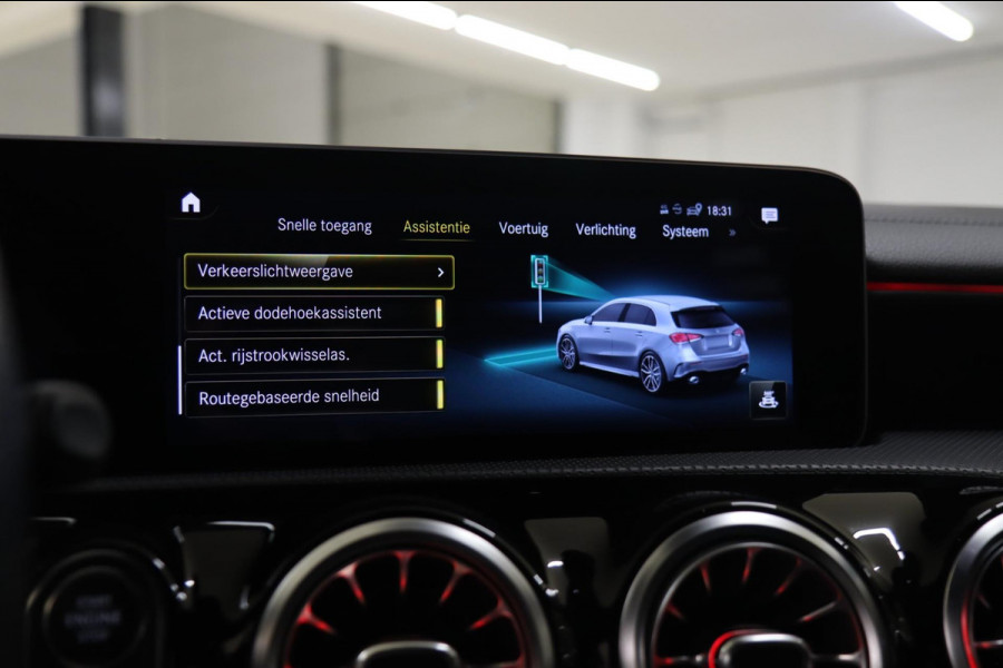 Mercedes-Benz A-Klasse AMG 35 4MATIC PANO/LANEASSIST/BURM/MEMORYST/BOMVOL
