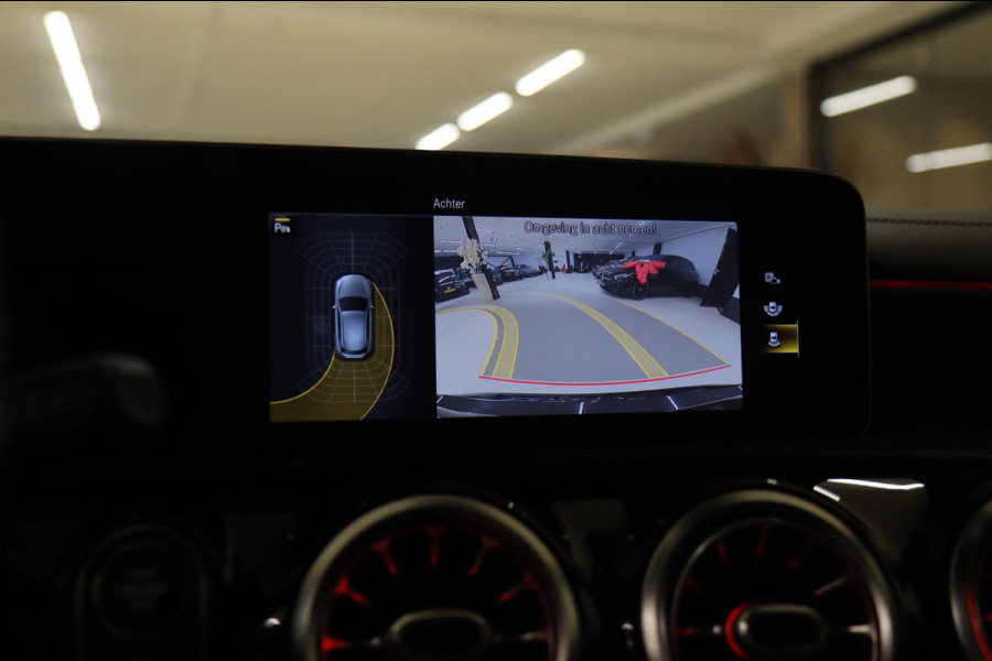 Mercedes-Benz A-Klasse AMG 35 4MATIC PANO/LANEASSIST/BURM/MEMORYST/BOMVOL