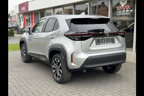 Toyota Yaris Cross 1.5 Hybrid 130PK First Edition Plus | Stoel + Stuurverwarming, Apple CarPlay, Keyless, 17inch, Groot scherm