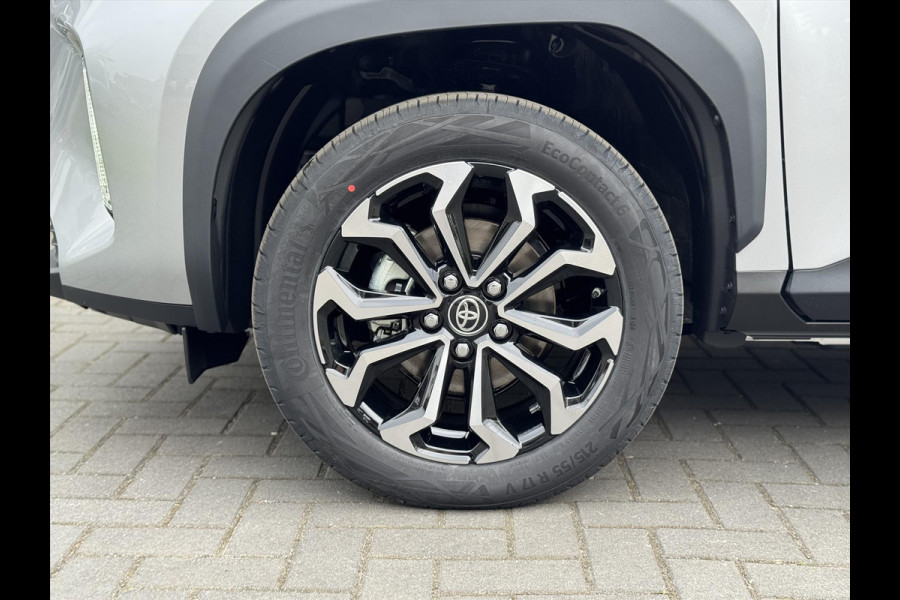 Toyota Yaris Cross 1.5 Hybrid 130PK First Edition Plus | Stoel + Stuurverwarming, Apple CarPlay, Keyless, 17inch, Groot scherm