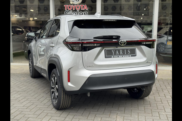 Toyota Yaris Cross 1.5 Hybrid 130PK First Edition Plus | Stoel + Stuurverwarming, Apple CarPlay, Keyless, 17inch, Groot scherm