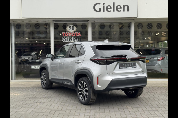 Toyota Yaris Cross 1.5 Hybrid 130PK First Edition Plus | Stoel + Stuurverwarming, Apple CarPlay, Keyless, 17inch, Groot scherm