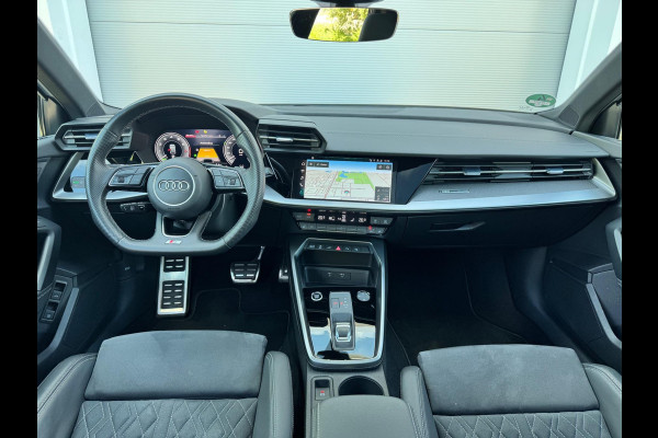 Audi A3 Sportback 45 TFSI e S edition Competition Carbon/Pano/Memory