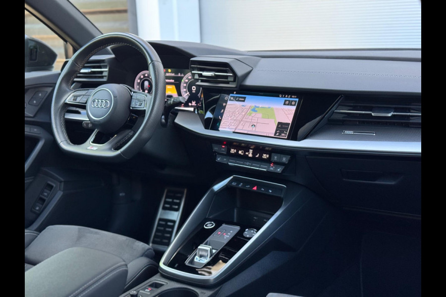 Audi A3 Sportback 45 TFSI e S edition Competition Carbon/Pano/Memory