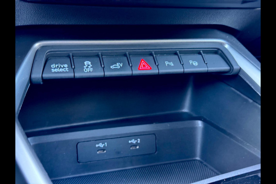 Audi A3 Sportback 45 TFSI e S edition Competition Carbon/Pano/Memory