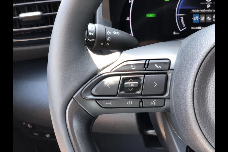 Toyota Yaris Cross 1.5 Hybrid 130PK Dynamic Comfort Pack | Dodehoekherkenning, Parkeersensoren, Stoel + Stuurverwarming, Apple CarPlay, Keyless